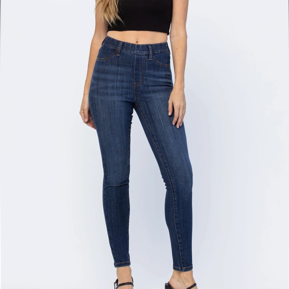 Judy Blue pull on skinny size 9/29